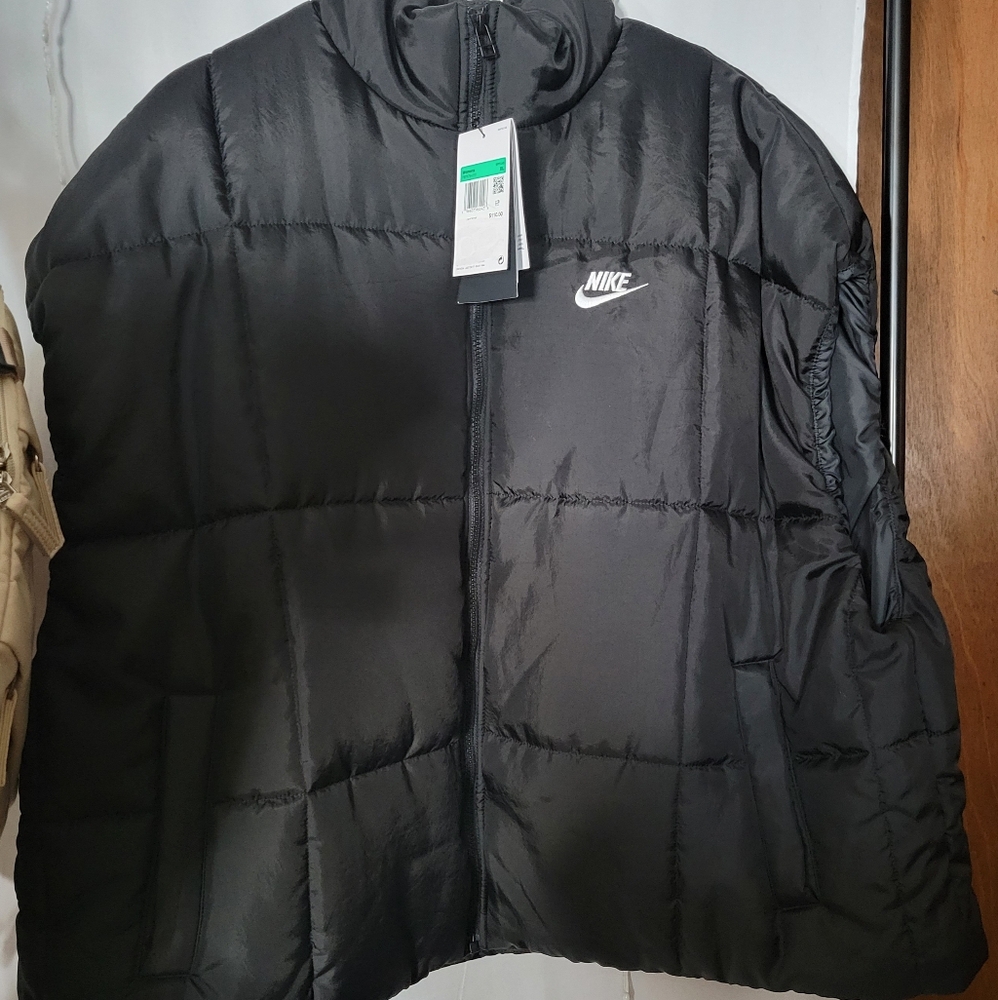 Nike puffer vest XL